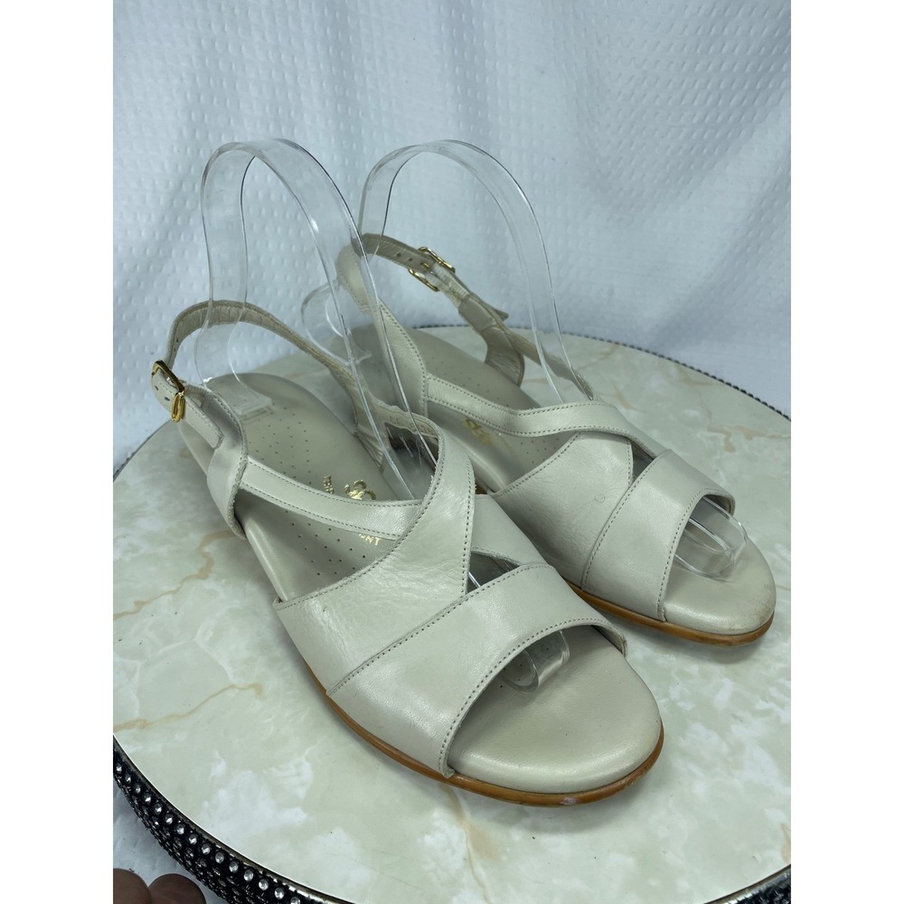 SAS Caress Slingback Wedge Sandals Women 8 Cream Leather Orthopedic Comfy Heel